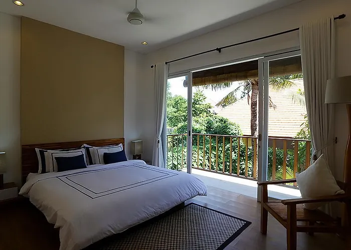Villa Del Mar Beach Villas