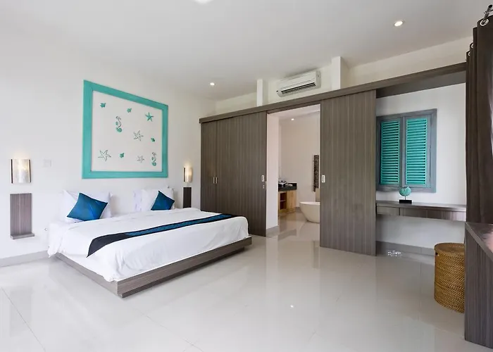 Del Mar Beach Villas