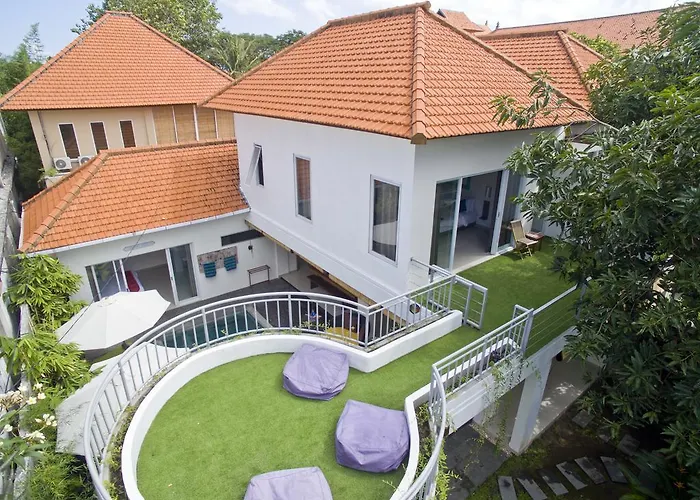Villa Del Mar Beach Villas